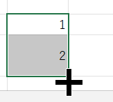 F2:F3を選択し、右下にマウスポインターを当てて、十字マーク状態で